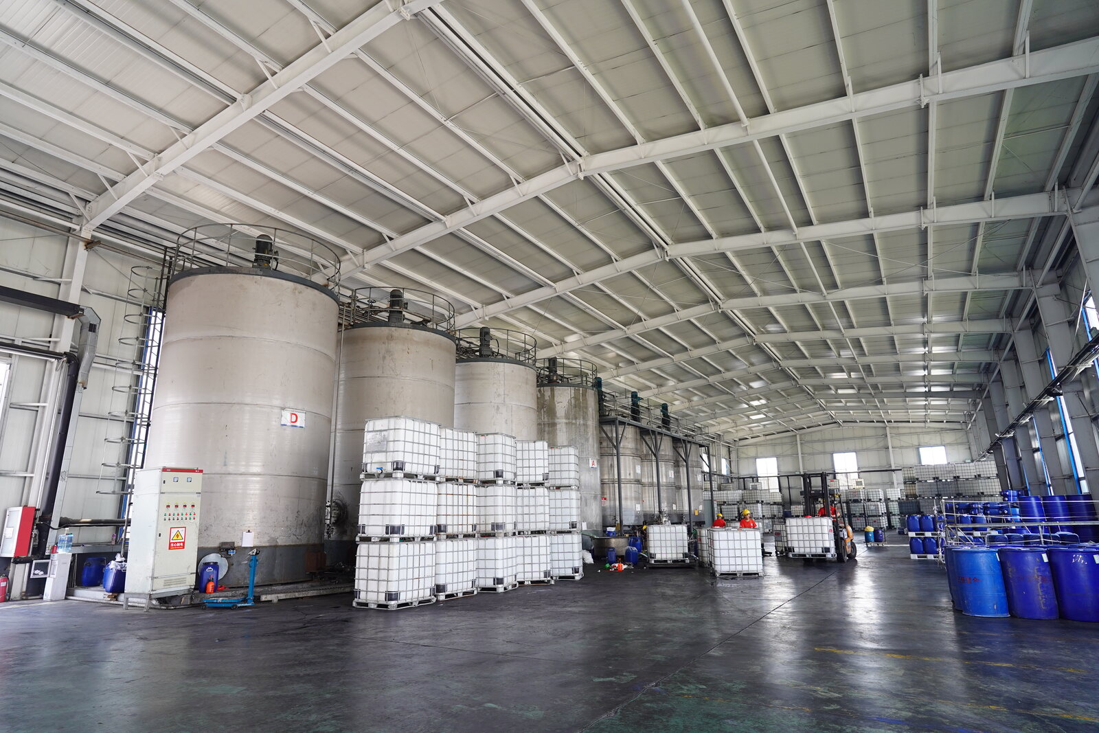 Sanjia Polymer storage and production tanks